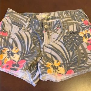 Jungle print shorts